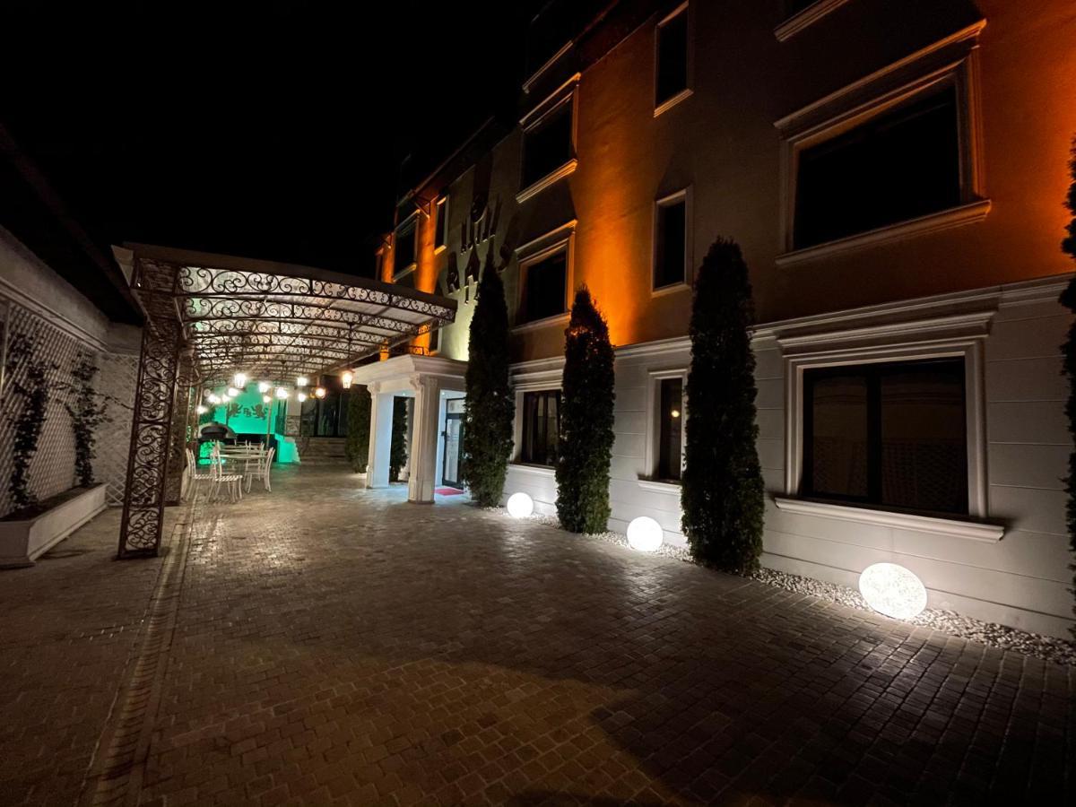 Hotel Goya Collection Târgu Jiu Exterior foto