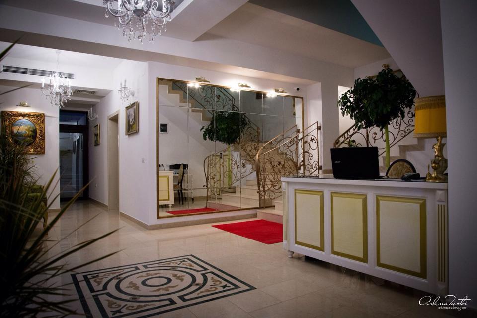 Hotel Goya Collection Târgu Jiu Exterior foto